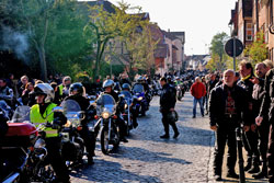 Eutiner Motorrad-Treff mit Biker-Frühstück, Oldtimer-Ausstellung und Touren