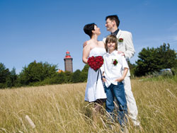 Leuchtturm-Hochzeit an der Ostsee in Dahme, Nähe Grömitz: Leuchtturm Dahmeshoeved, hier ein Brautpaar