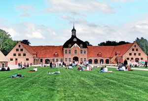 Standesamt Ostholstein-Mitte: Trauungsort Kultur Gut Hasselburg bei Neustadt i.H.